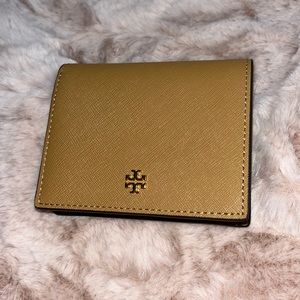 Tory Burch wallet